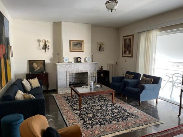 Spacious And Sunny Appartment In Cholargos Athén Kültér fotó