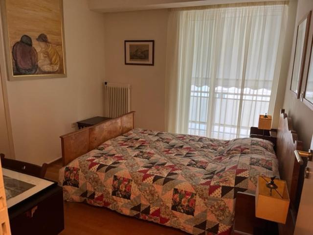 Spacious And Sunny Appartment In Cholargos Athén Kültér fotó