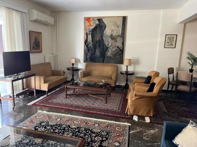 Spacious And Sunny Appartment In Cholargos Athén Kültér fotó