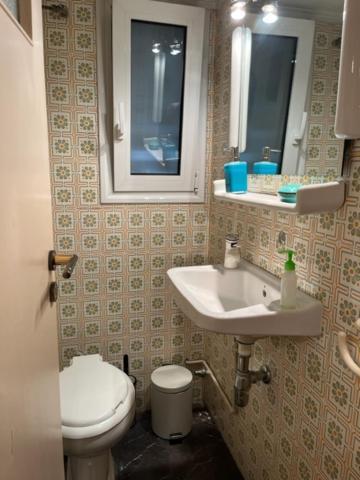 Spacious And Sunny Appartment In Cholargos Athén Kültér fotó